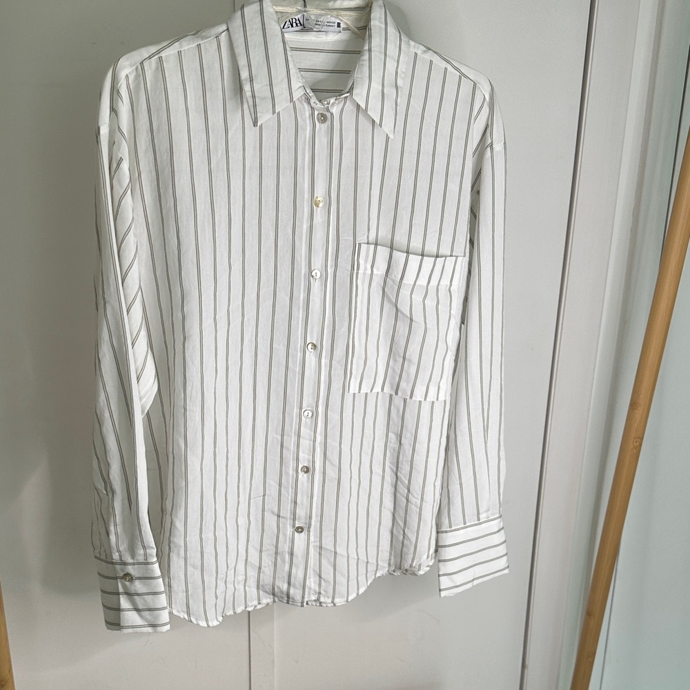 Zara button down blouse size XS‎ brand new with tags